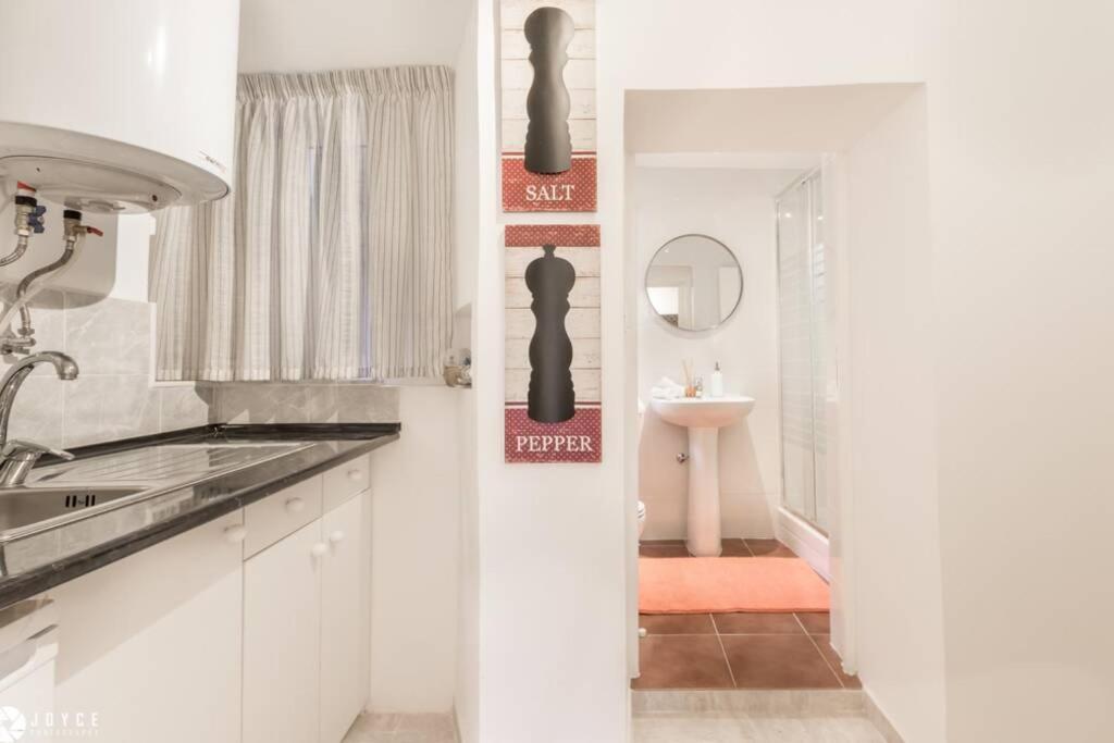 Inloveapartments - Typical Portuguese Tiles * Lissabon